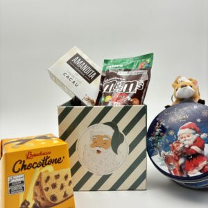 Kit de natal com panette da bauducco, com biscoito amanteigado da santa edwiges,amandita e M&M